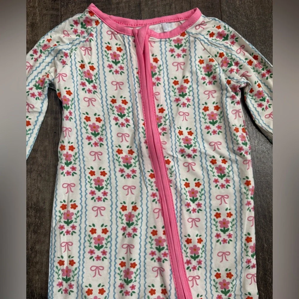 Baby Girl Spring Floral with Bows Bamboo Zipper Sleeper 12-18m